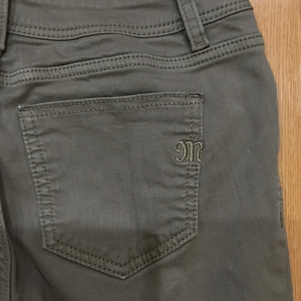 Miss Me Olive Ankle & Cropped Jeans - Picture 6 of 9